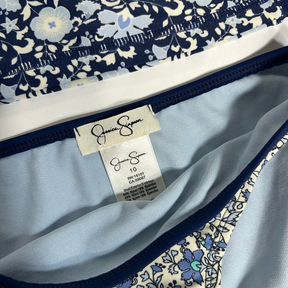 Jessica Simpson swimsuit 🩱 - Picture 3 of 5